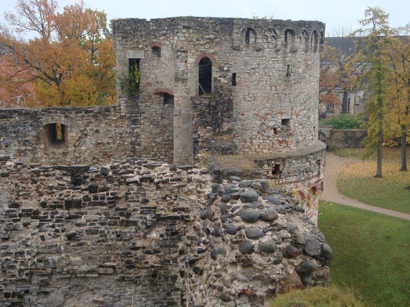 О чём расскажут башни замка Венден?. Клик - следующее фото.