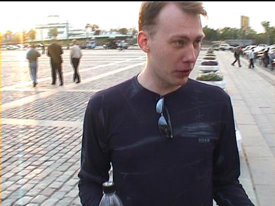 . Клик - следующее фото.
