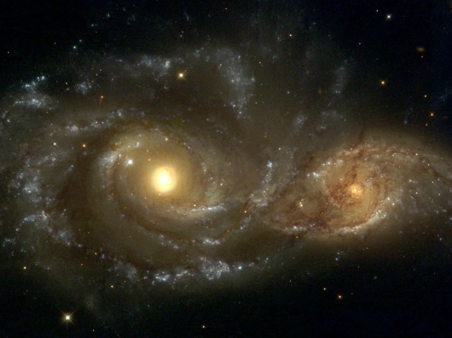 NGC 2207 и IC 2163 — Взаимодействующие спиральные галактики