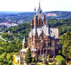 Необычный сказочный замок в Германии 